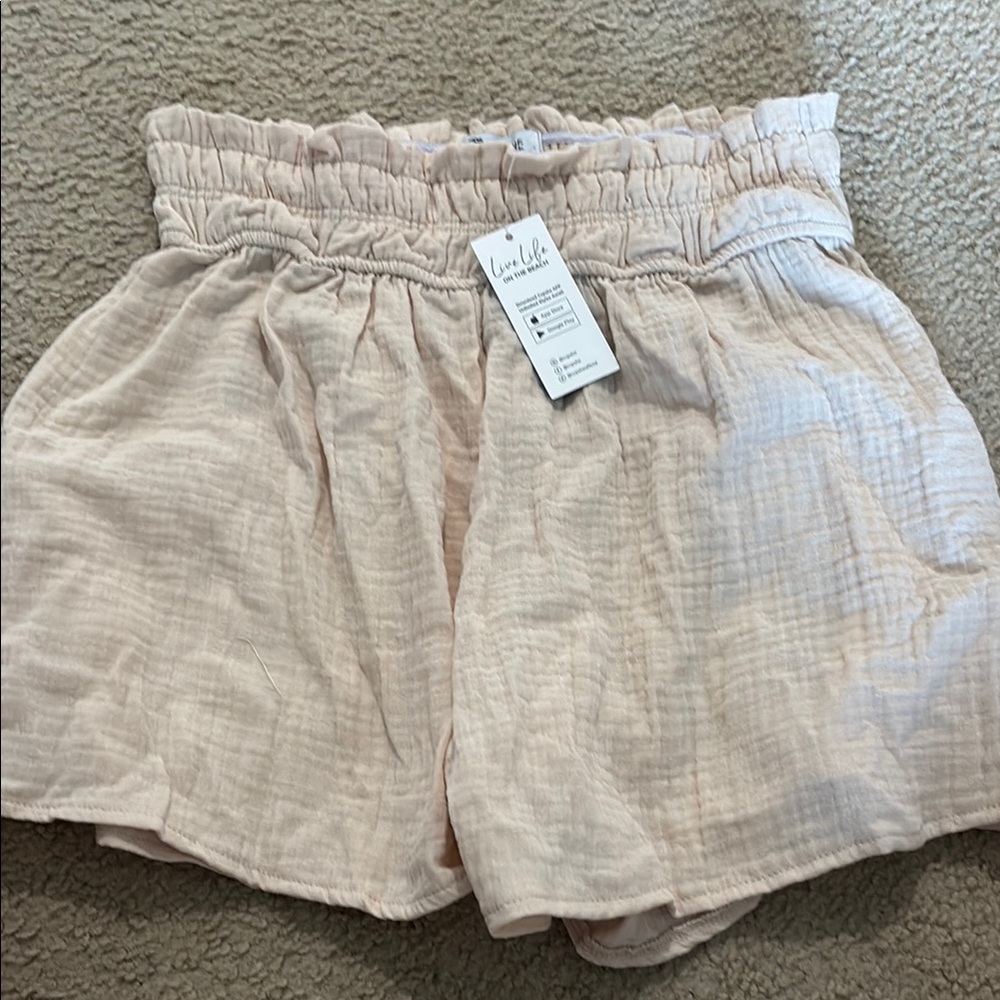 Women's Cream Shorts